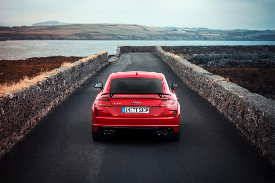  Audi TTS Competition Coupe (8S) 2018 года  (WW) (фото 13 из 40)